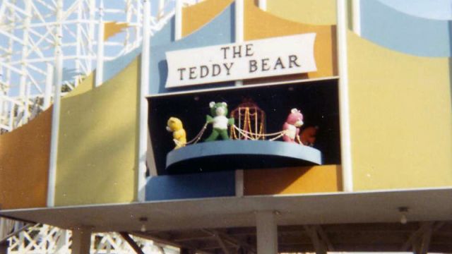Teddy Bear kiddy coaster station.
