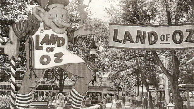 Land of Oz entrance.